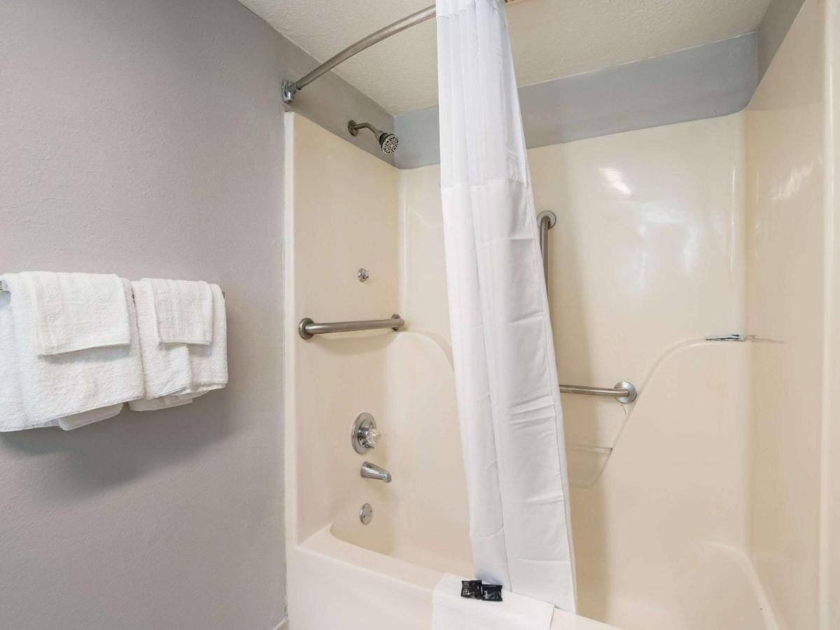 Rodeway Inn Greenwood Esterno foto